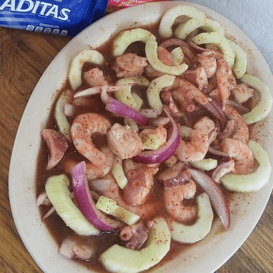 Camarón y Pulpo Para Picar