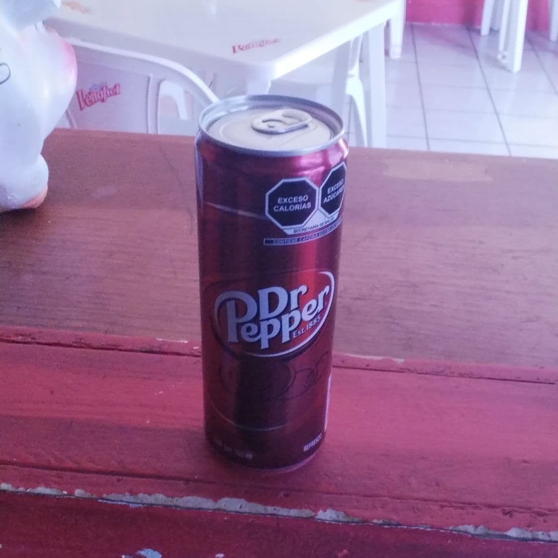 Soda de lata de 355ml.dr pepper