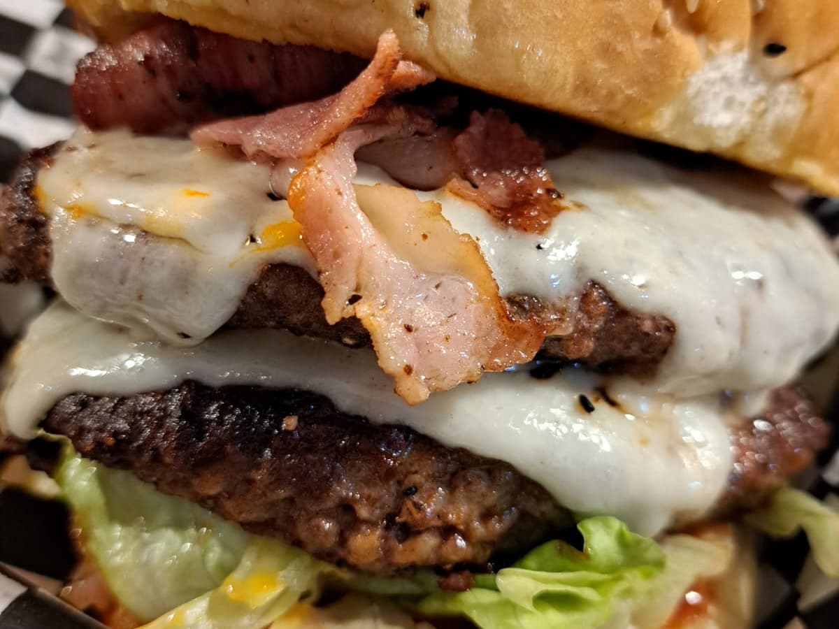 Canibal Burgers & Snacks