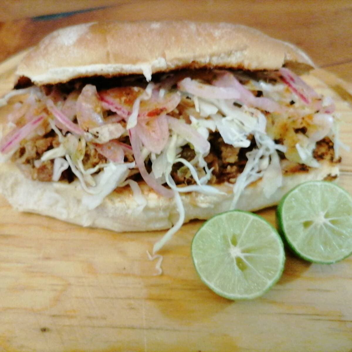 Torta de Carnitas + Coca Cola 600 ML.