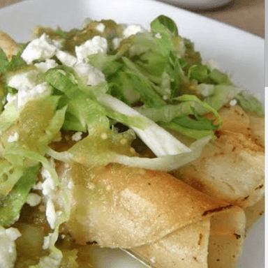 Tacos Dorados con Guisados