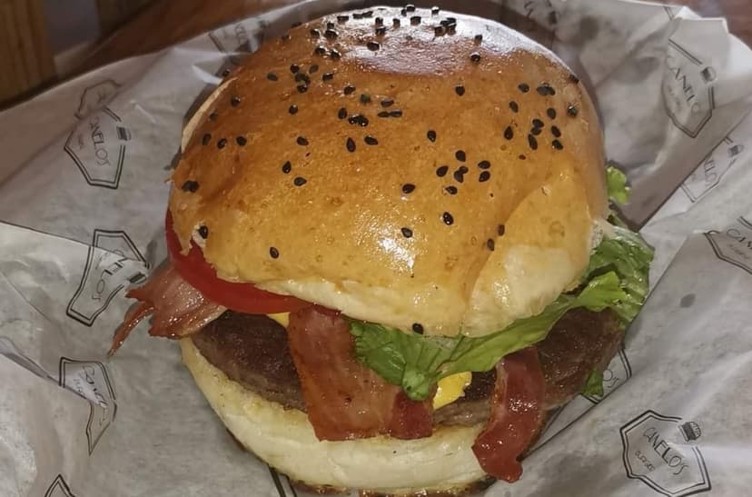 Canelo's Burger