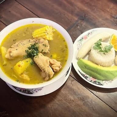 Sancocho de gallina criolla