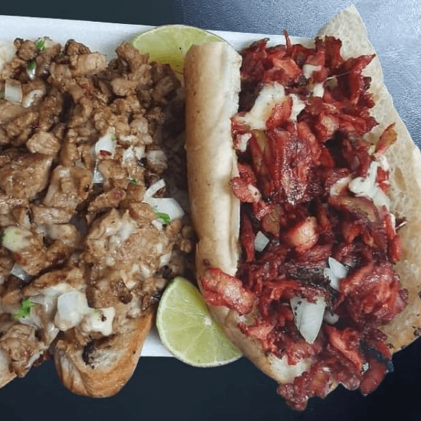 TORTAS DE PASTOR CON QUESO