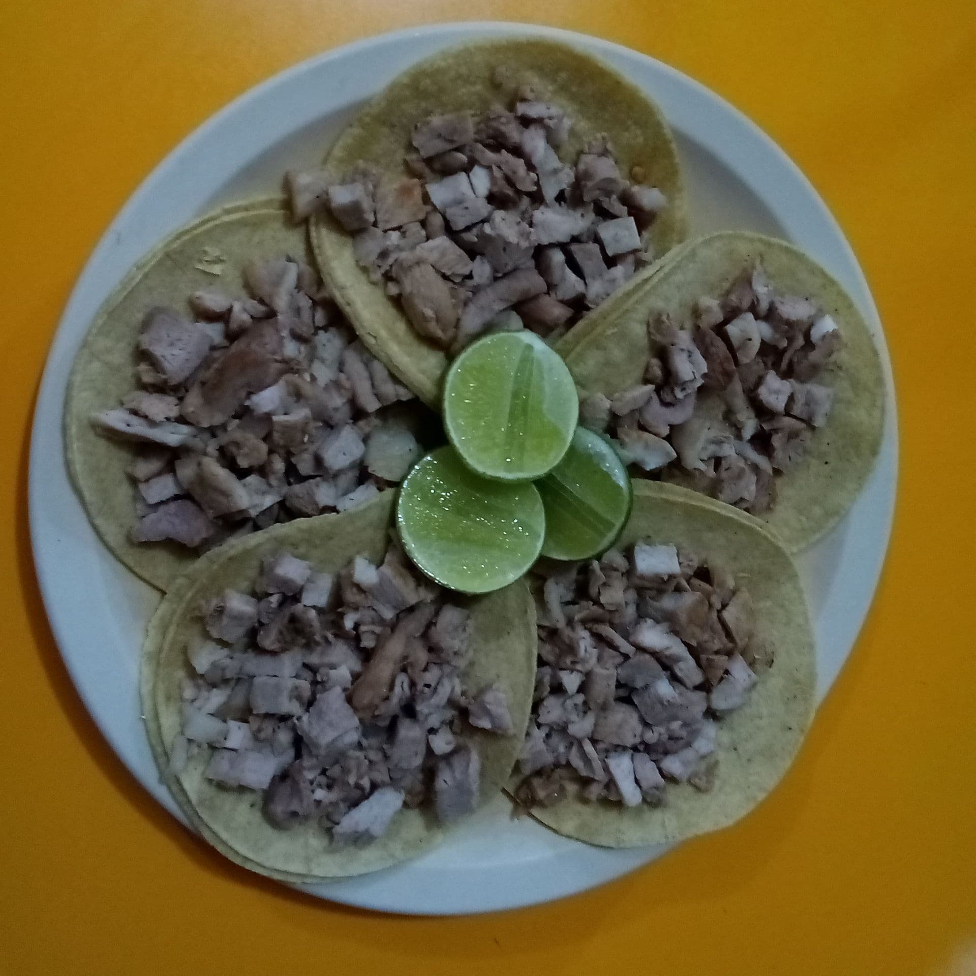5 Tacos de chuleta + 1 volcan