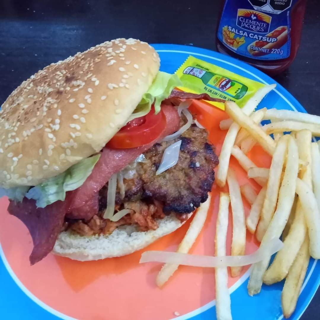 2 Hamburguesa Clásica +  2 Bebidas Nat 500ml