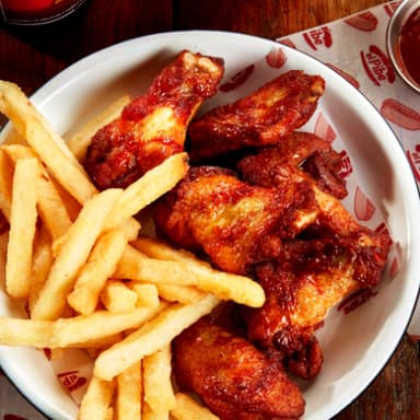 Combo alitas, papas y agua