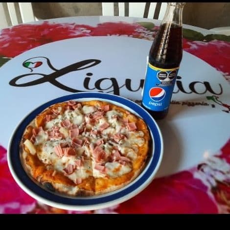 Pizza Hawaiana