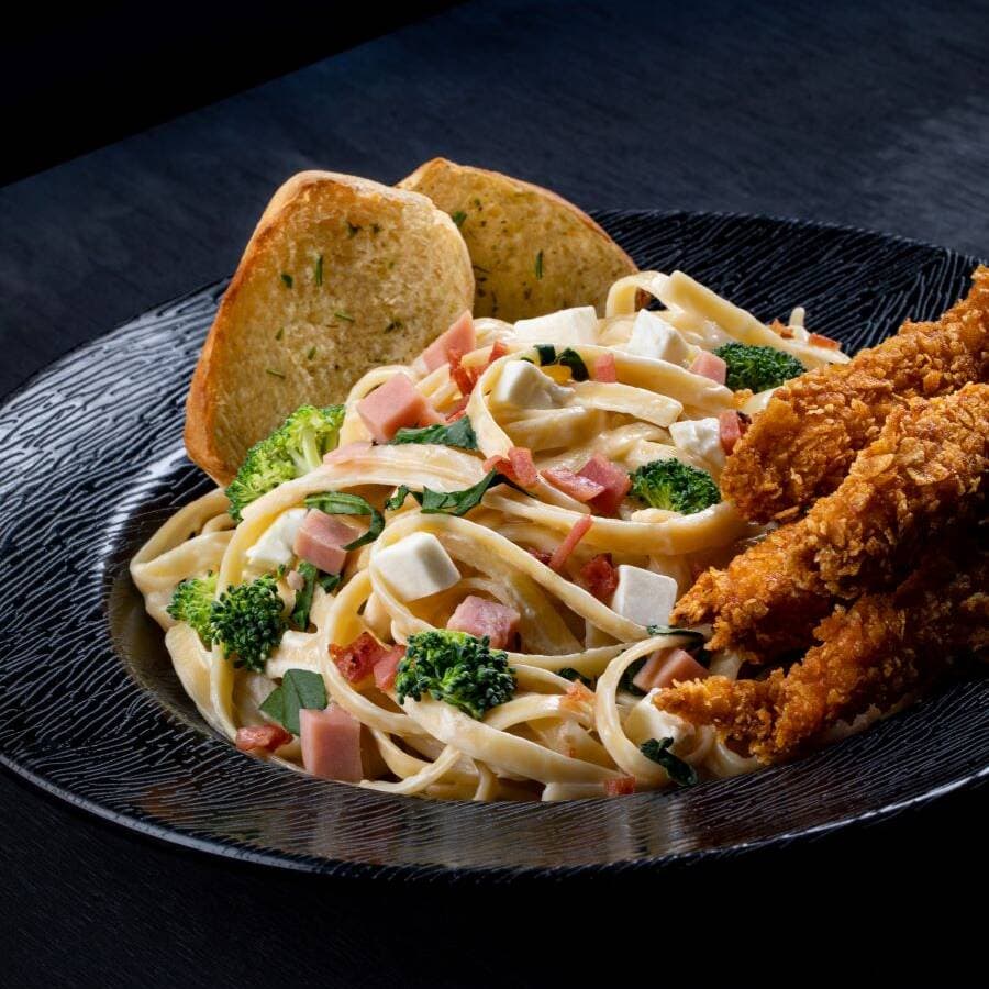 Arma tu Pasta con Pollo y 8 Ingredientes
