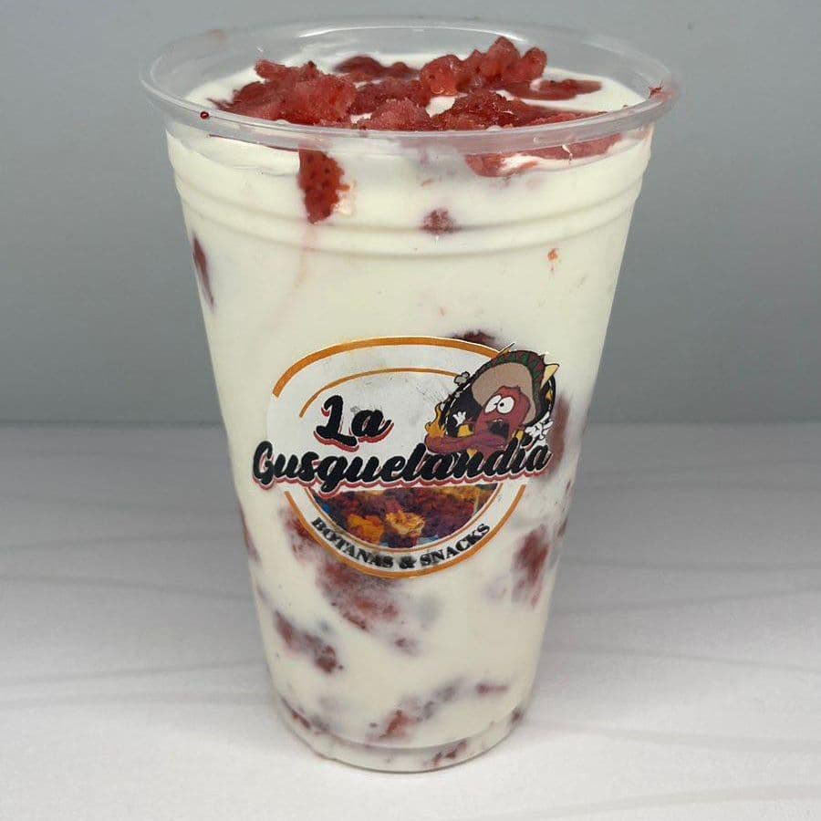 FRESAS CON CREMA
