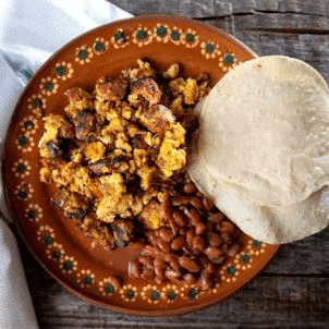 Huevos con Longaniza