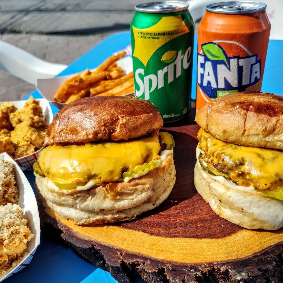 Combo Pareja Cheeseburger