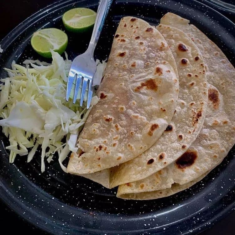 3 Tacos de harina + 1/2 l de Agua