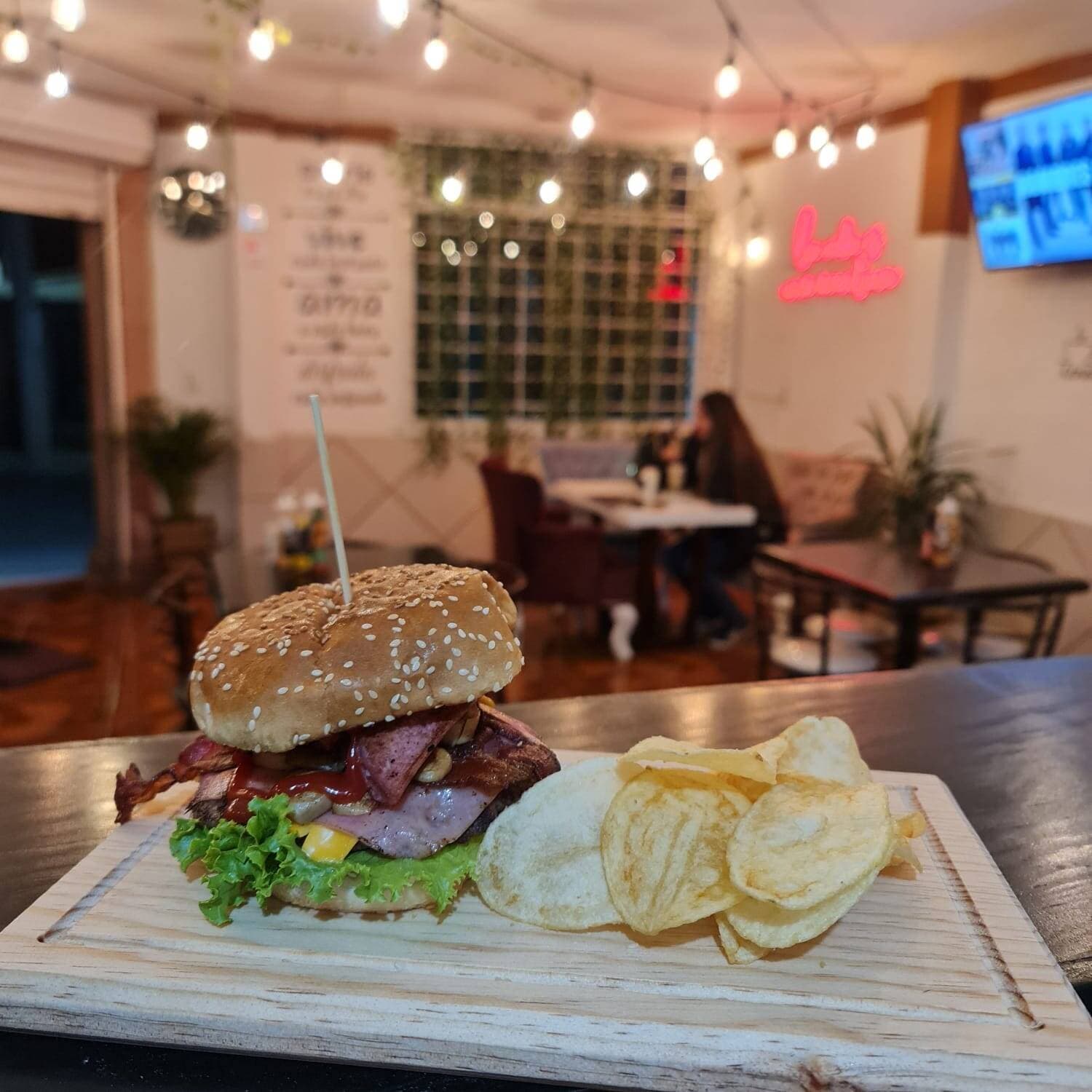 Hamburguesa Clásica