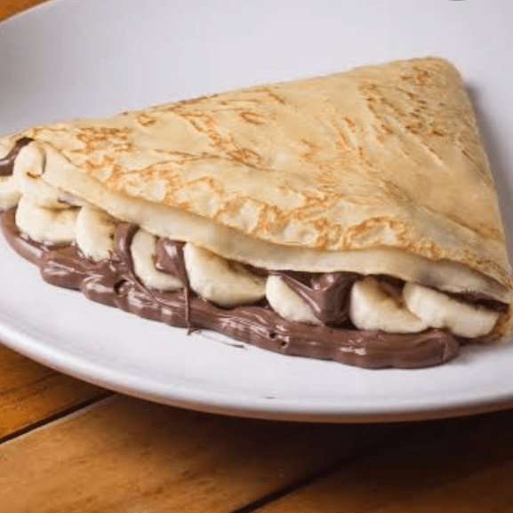 Crepa Con Cajeta y Nuez