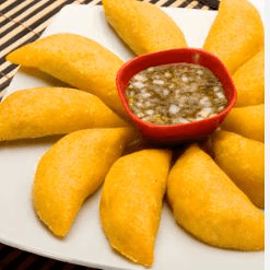 COMBO DE 5 EMPANADAS Y 3 BEBIDAS