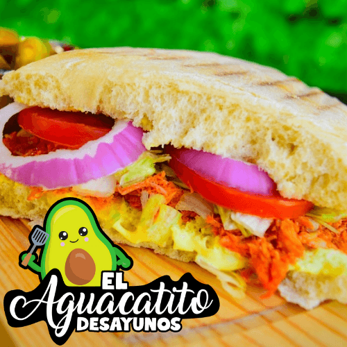Combo Torta de Lomo Adobado + Agua de Sabor