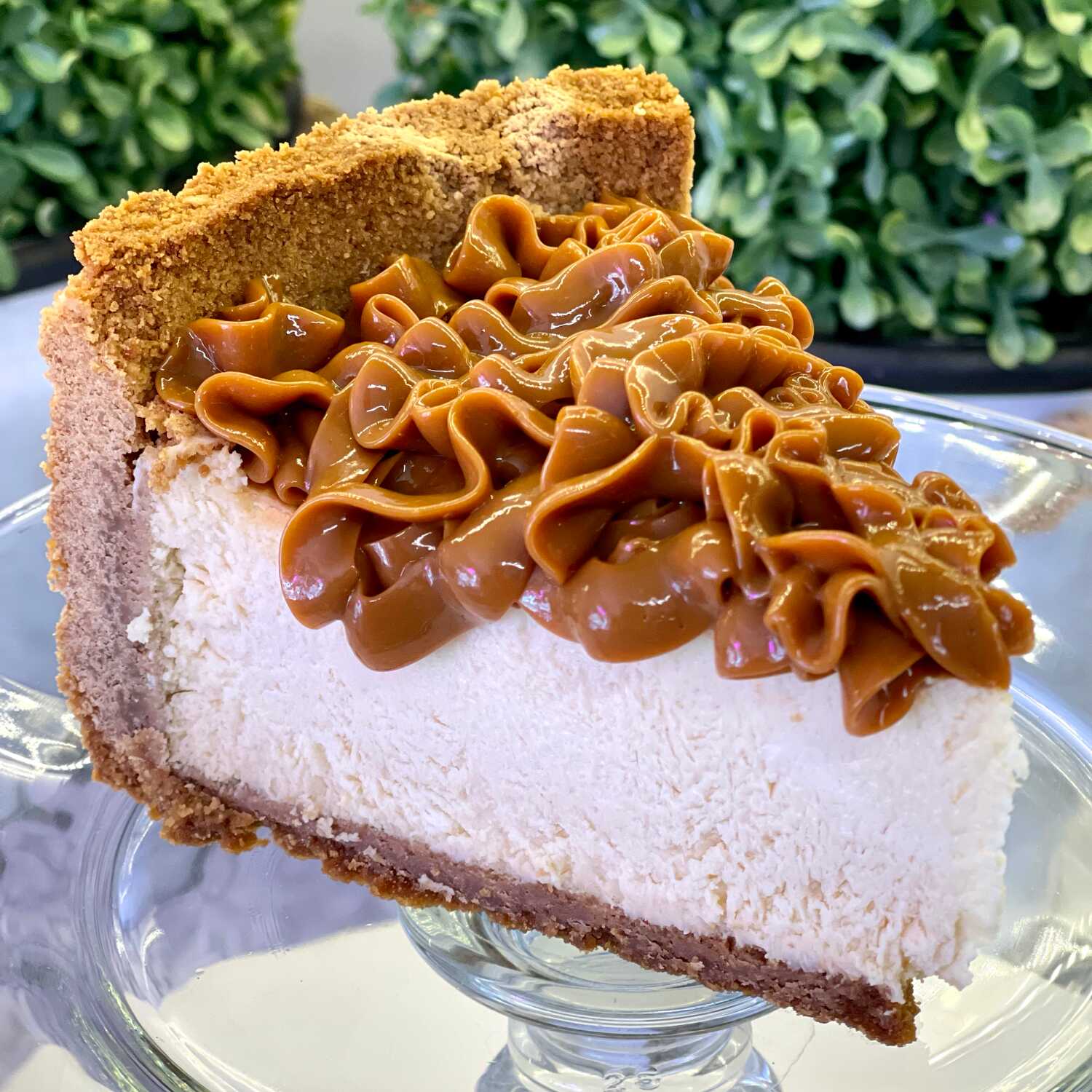 Rebanada de Cheesecake tipo NY con Dulce de leche