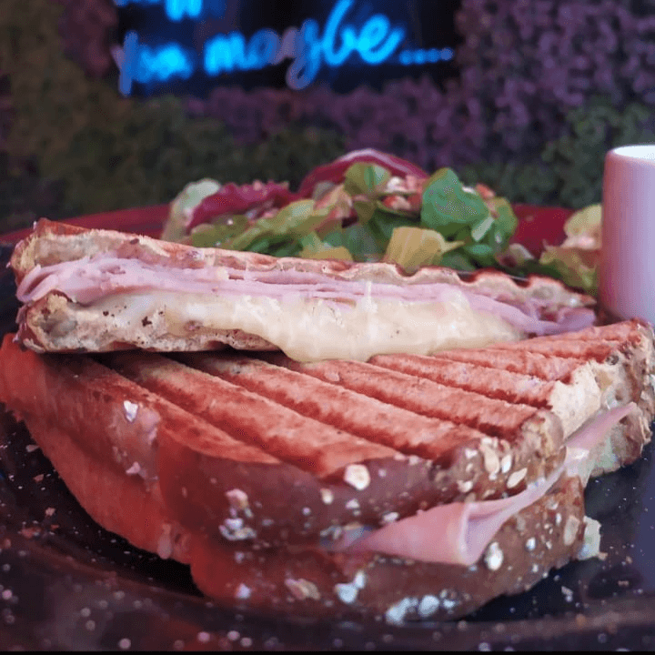 Sándwich de Pollo o Jamón