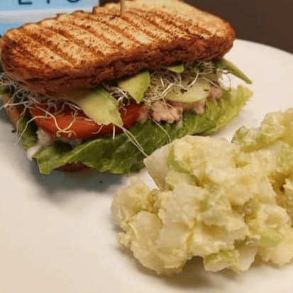 Sandwich de atún