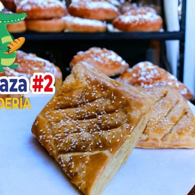 Pastel relleno de Pollo