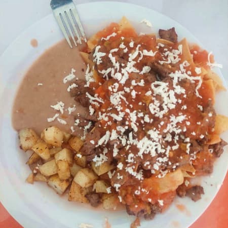 Chilaquiles con Bistec