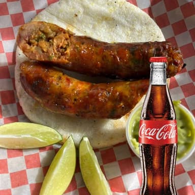 Arepa con Chorizo y COCA-COLA Mini DiDi