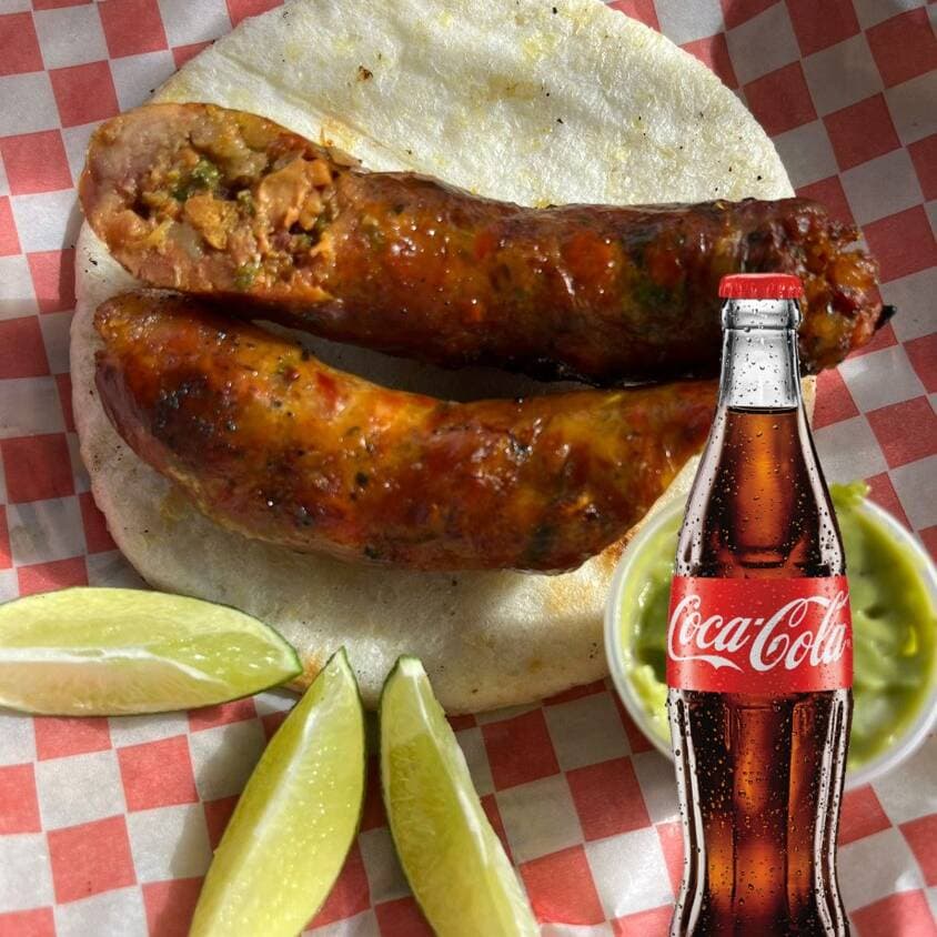 Arepa con Chorizo y COCA-COLA Mini DiDi