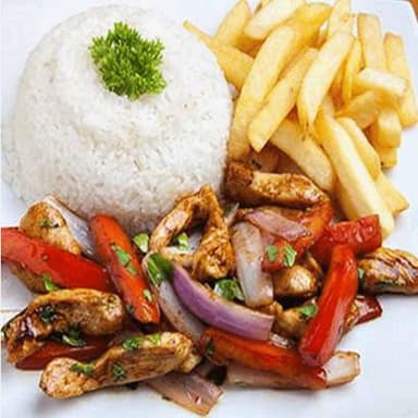 Lomo Saltado de Pollo