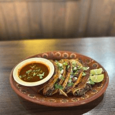 Orden de 3 Tacos Dorados de Birria