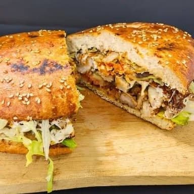 TORTA MILANESA DE POLLO  + COCA-COLA GRATIS