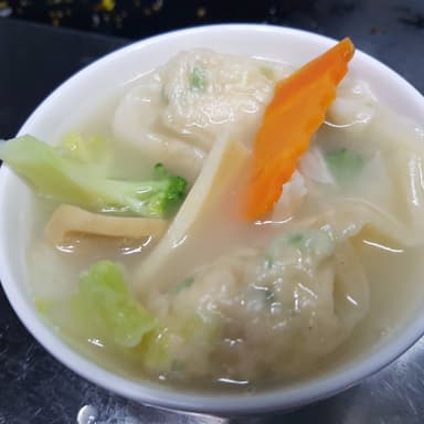 Sopa Wantan de Pollo