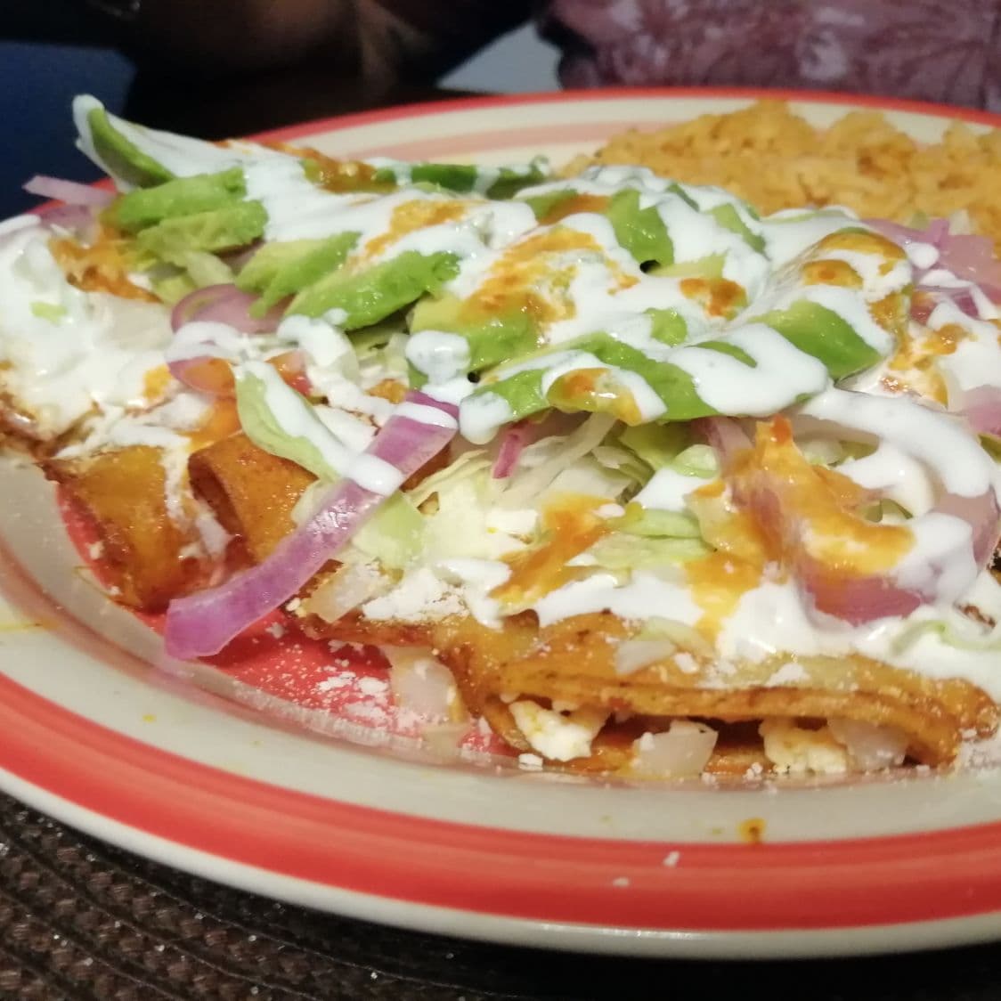 Orden de 3 Enchiladas Rojas Carne Deshebrada