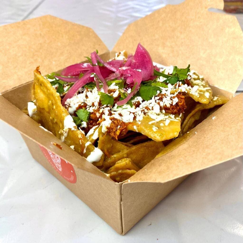 Chilaquiles con Tiras de Pollo