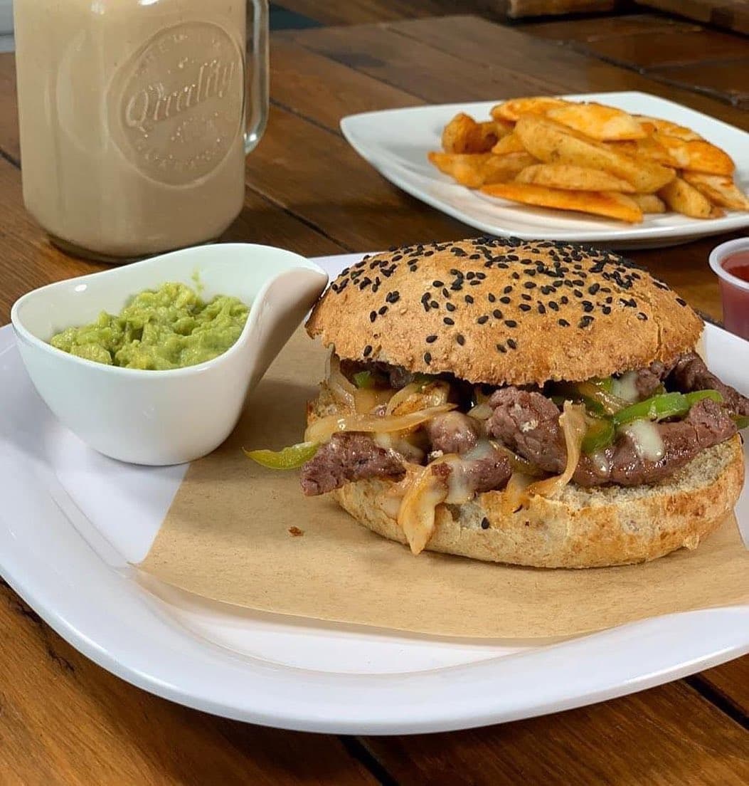 Safrú Juice Bar (La Loma)