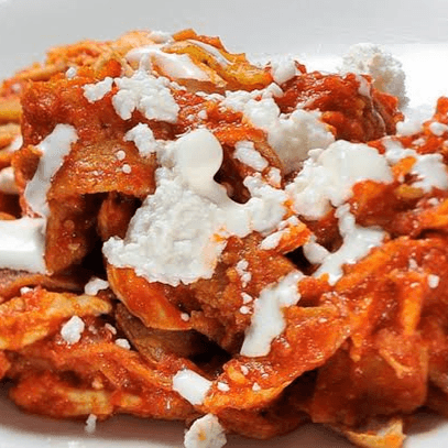 Chilaquiles Rojos de Pollo