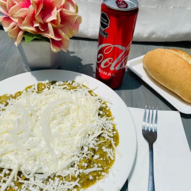 Combo Chilaquiles Verdes+ Coca Cola