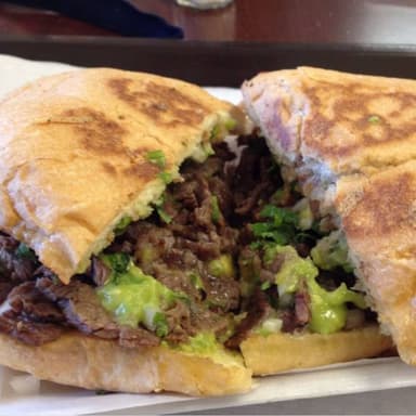 Torta de Carne Asada