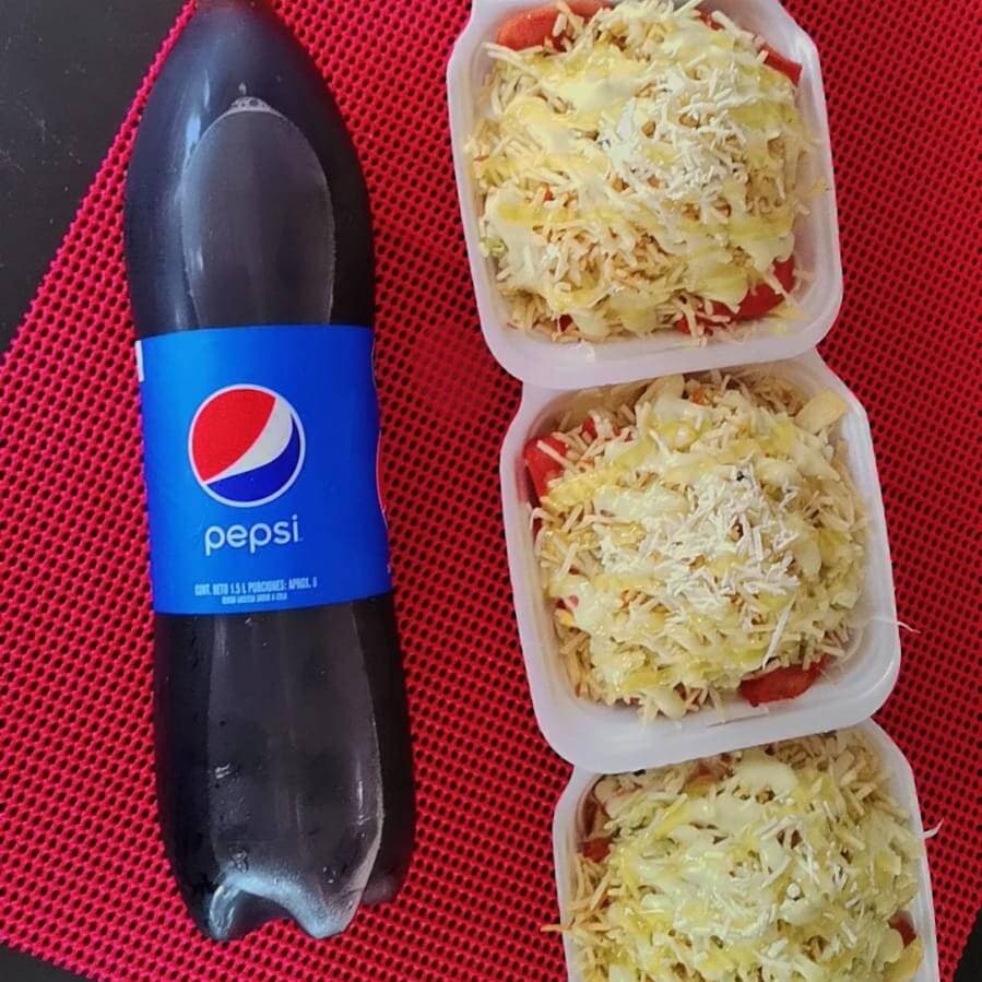 3' Salchipapa Mini Pebbles & Coca Cola 1,5lt