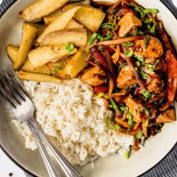 Pollo Saltado
