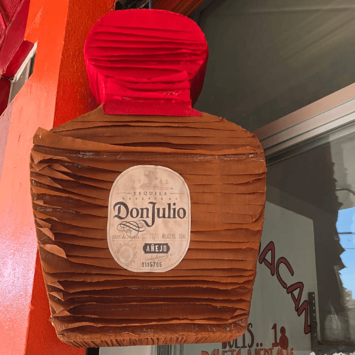 Piñata de Don Julio 70