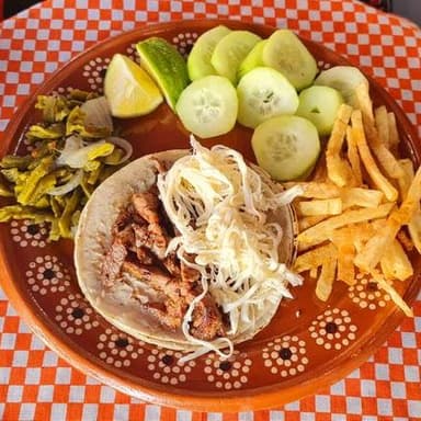 Taco de Arrachera con Queso