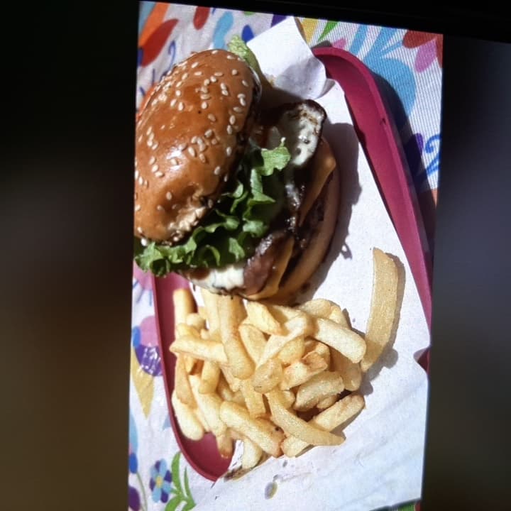 Hamburguesa Clasica con Papas