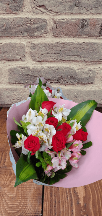 Rosas & Astromelias | 24 rosas | SIN Florero