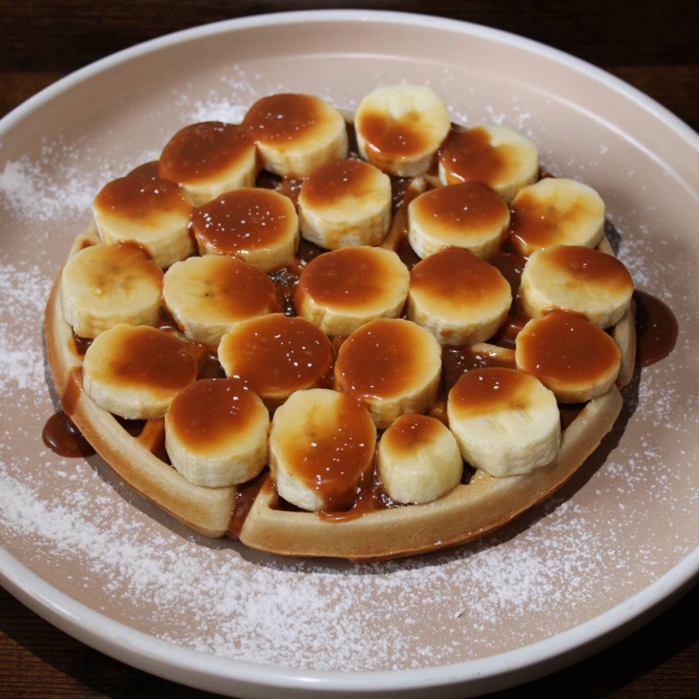 Waffle Platano y Cajeta