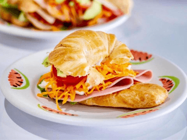 Croissant de Jamon y Queso