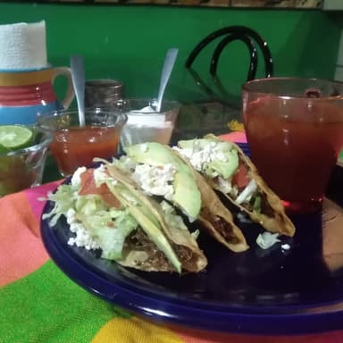 Tacos Dorados de Res
