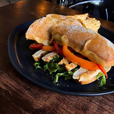 Emparedado Chicken Pesto
