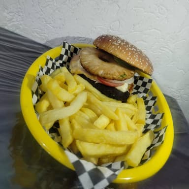 HAMBURGUESA HAWAIANA