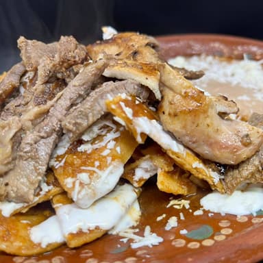 Combo Chilaquil Asada + Chocomilk